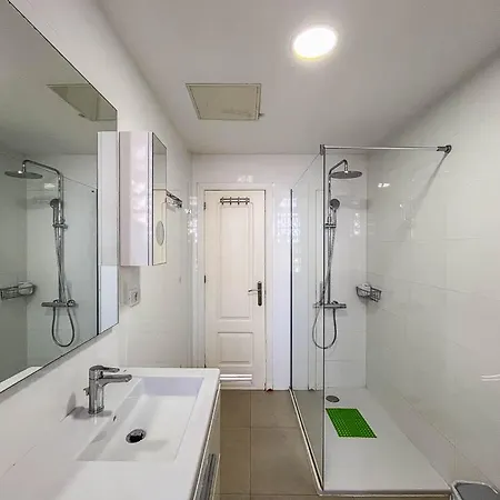 Lägenhet Lightbooking Esmeralda Piscina Privada *